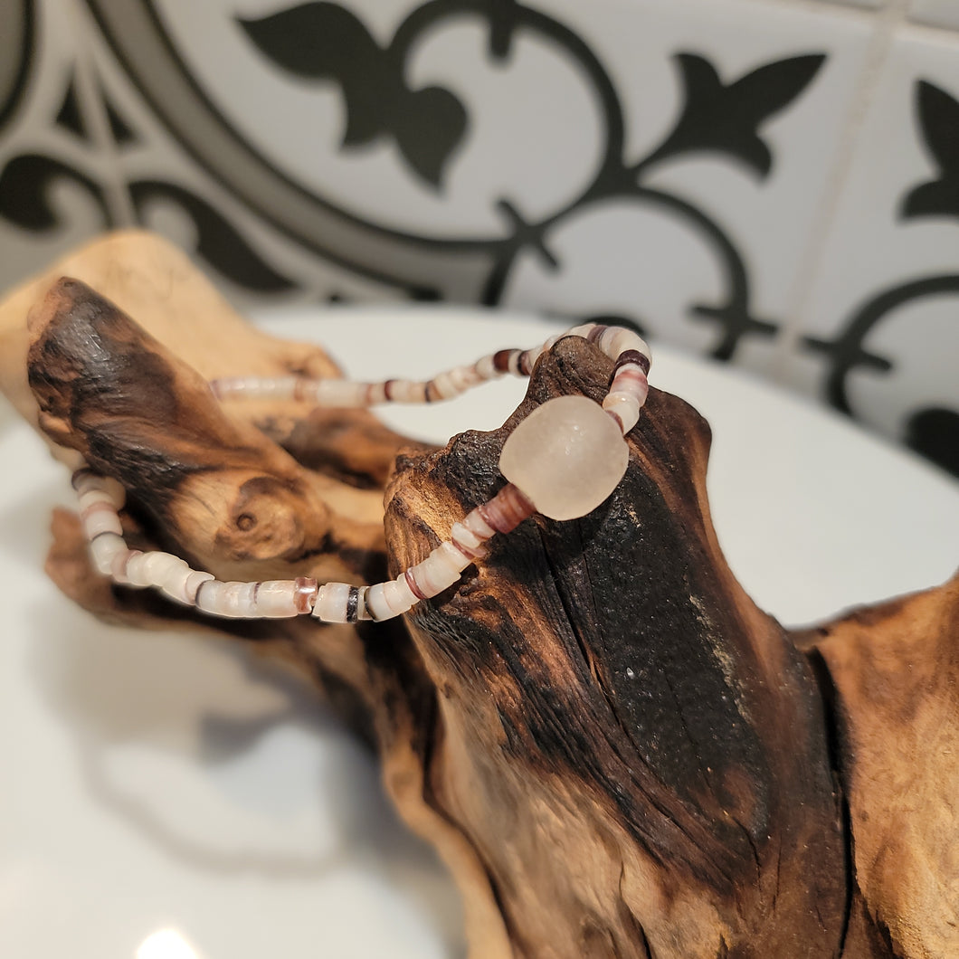 Delicate pen shell With rose glass Bracelet