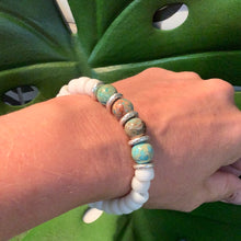 Load image into Gallery viewer, White glass and turquoise sea sediment bracelet
